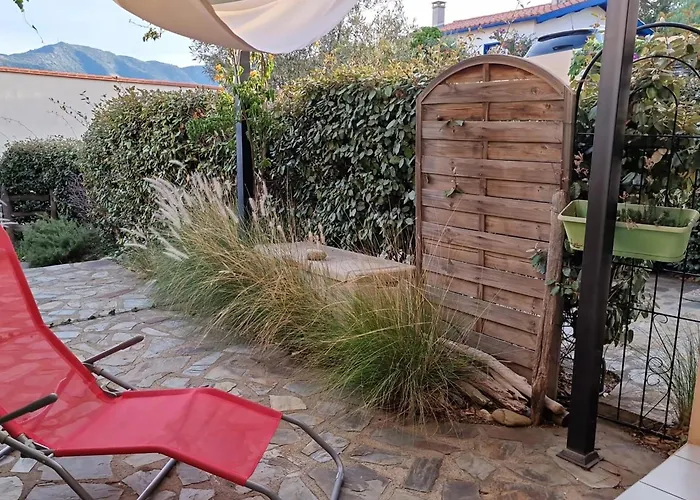 T2 Avec Jardinet, Terrasse Et Parking à - Fr-1-309-260