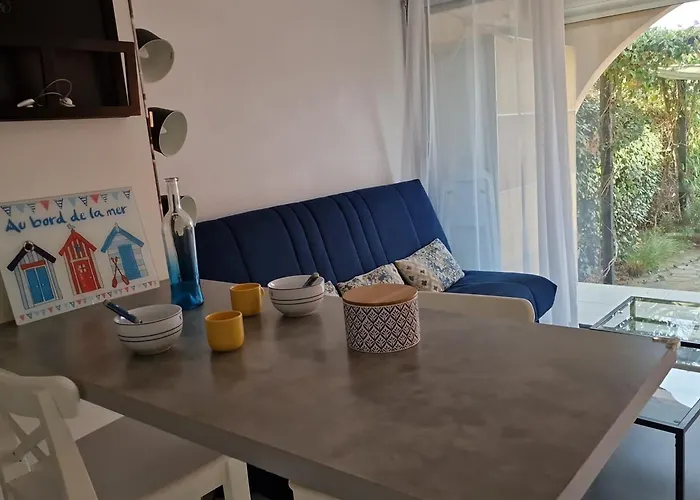 Appartamento T2 Avec Jardinet, Terrasse Et Parking à - Fr-1-309-260