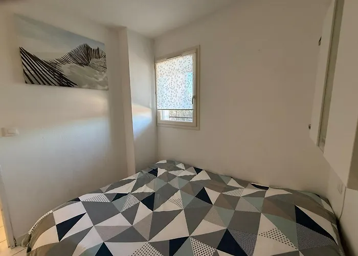 Appartamento T2 Avec Jardinet, Terrasse Et Parking à - Fr-1-309-260 *
